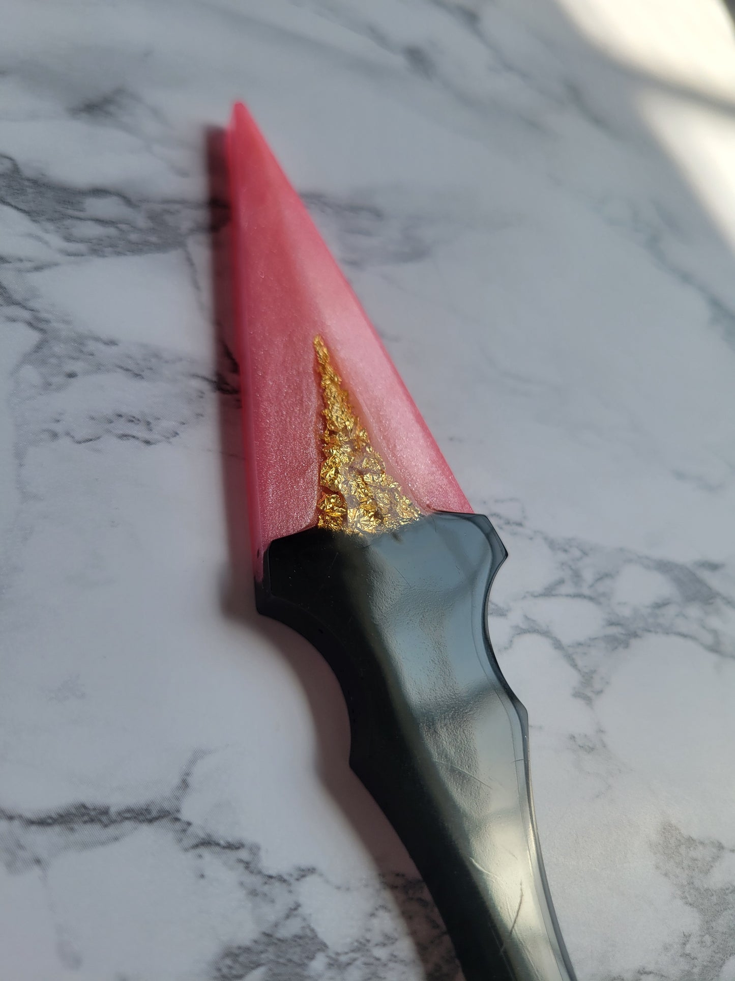 Dagger, Black and Pink w/Gold Flakes