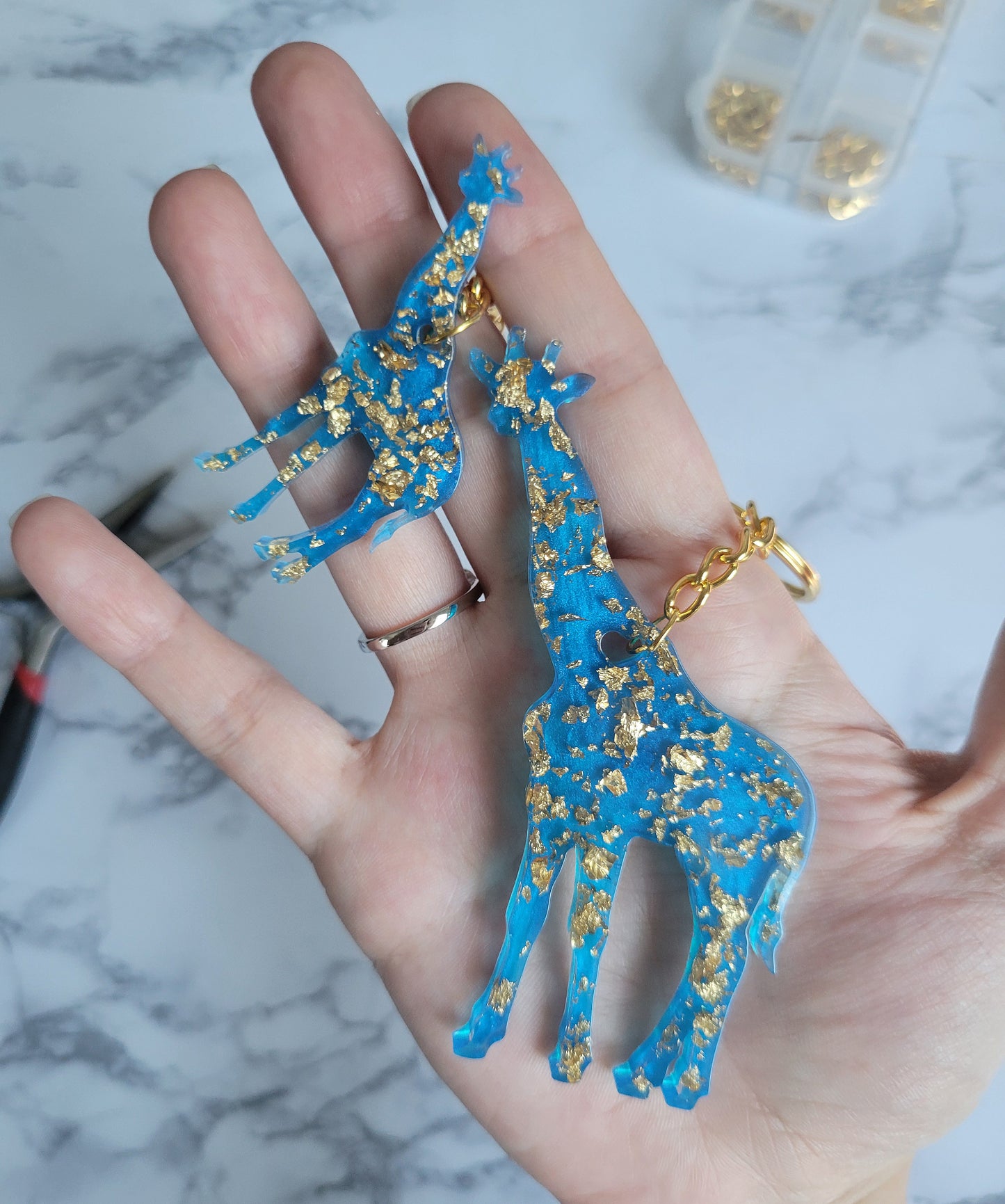 Giraffe Keychain, Blue