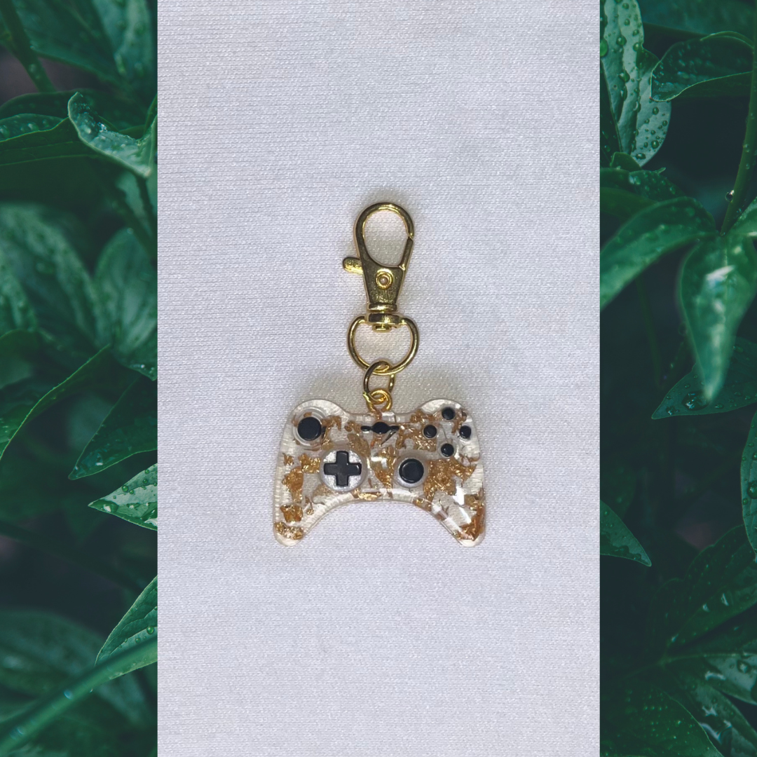 Gamer Keychain, Clear w/Gold Flakes